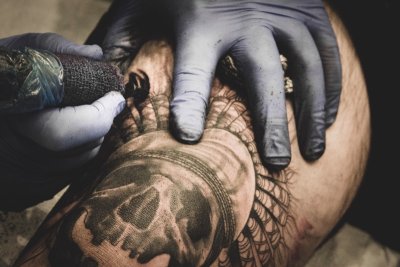 Micro-realism is de tattoostijl die nu overal opduikt