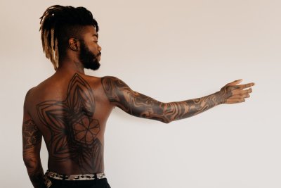 De tattootrend waarbij niets bij elkaar hoeft te passen