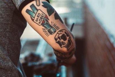 Deze klassieke tattoostijl houdt langer stand dan fine-line